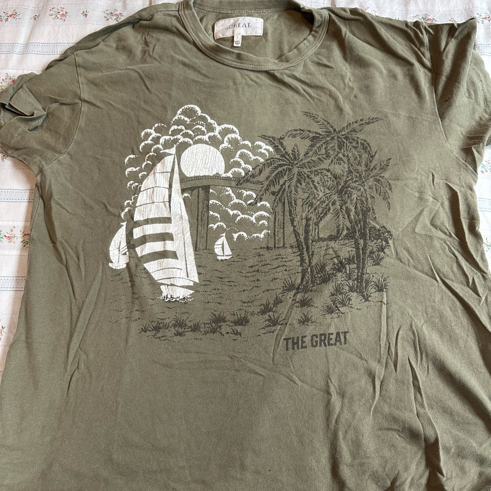 THE GREAT. Olive Green Short Sleeve Tee with Sailboat Graphic